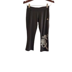 Adidas Leggings Women's Size Medium Black Flower Design‎ Low-Rise Regular Capri